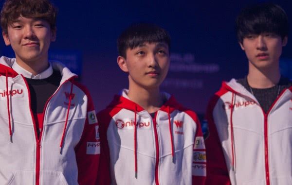 从玩熊少年到卢兮夜 站在最高舞台的xiye-第1张图片-ZBLOG